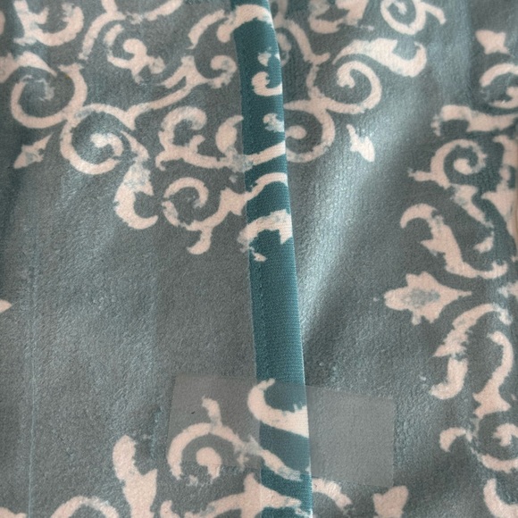 WRAP UP by VP new short blue & white robe, Medium - Picture 7 of 14